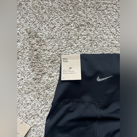 Nike Women’s Dri-Fit High-Rise 7/8 Crop Legging Tights Size XS DM7673-010 - Picture 4 of 6